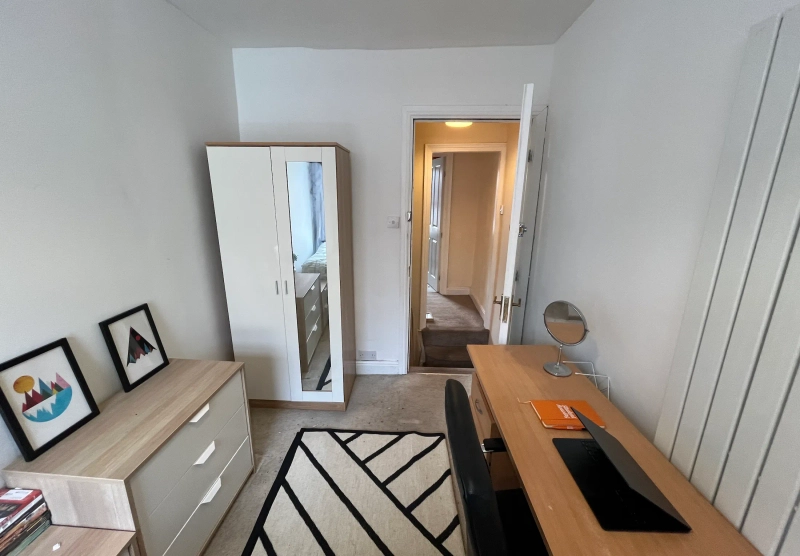 SPARE ROOMS - Sausthorpe Street, 4 Bedroom, - Thumbnail 15